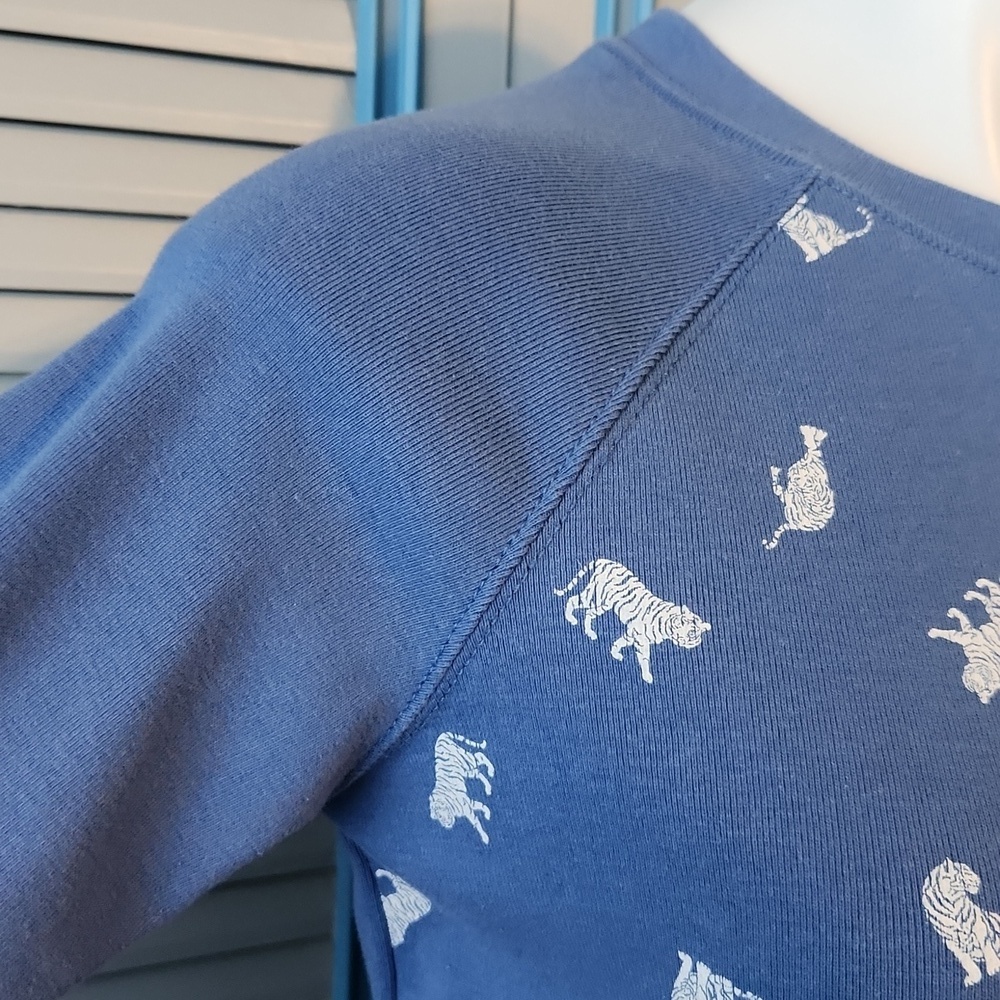 Eddie Bauer Blue Tiger Print Sweatshirt - Picture 6 of 13